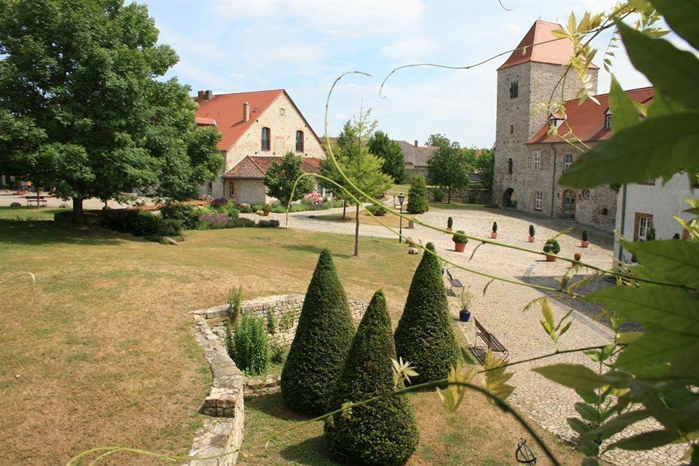 Hotel Burg Wanzleben 외부 사진