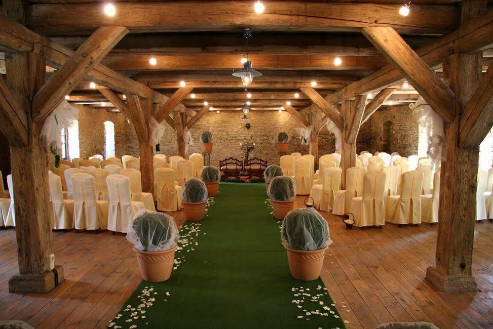 Hotel Burg Wanzleben 외부 사진